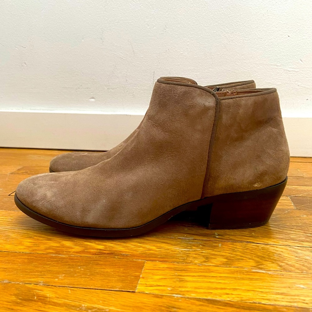 🫒 Olive green suede Sam Edelman booties